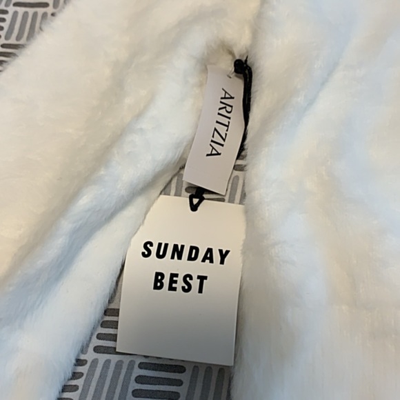 Aritzia Sunday Best Kitten Sweater - Picture 5 of 6